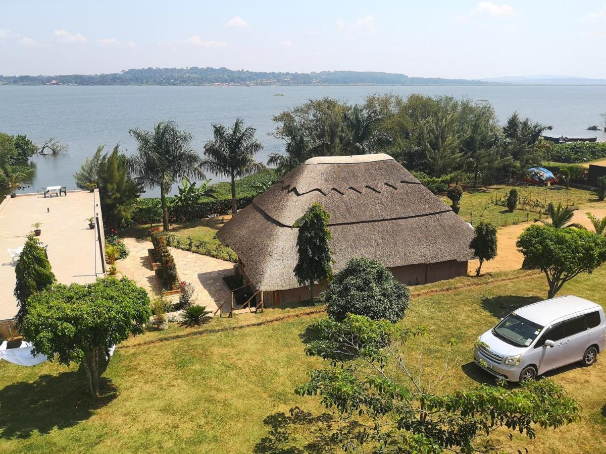 Oslo Gardens Bed & Breakfast Entebbe Luaran gambar