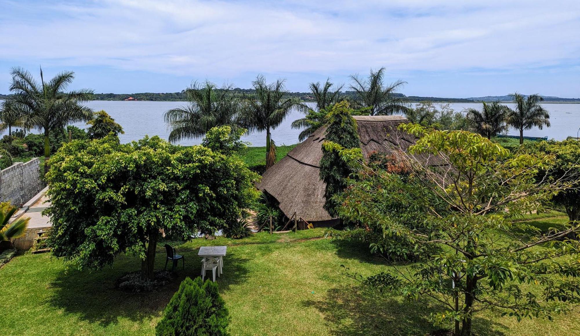 Oslo Gardens Bed & Breakfast Entebbe Luaran gambar