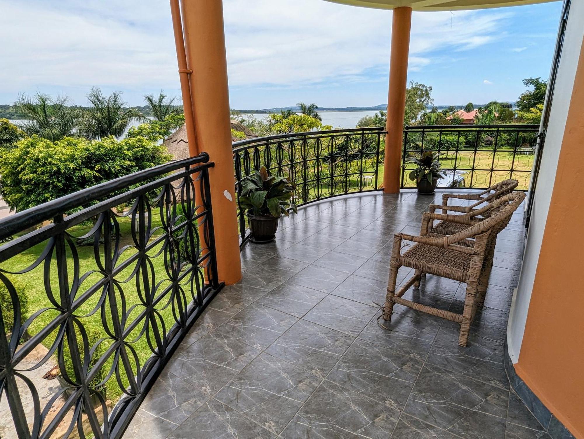 Oslo Gardens Bed & Breakfast Entebbe Luaran gambar
