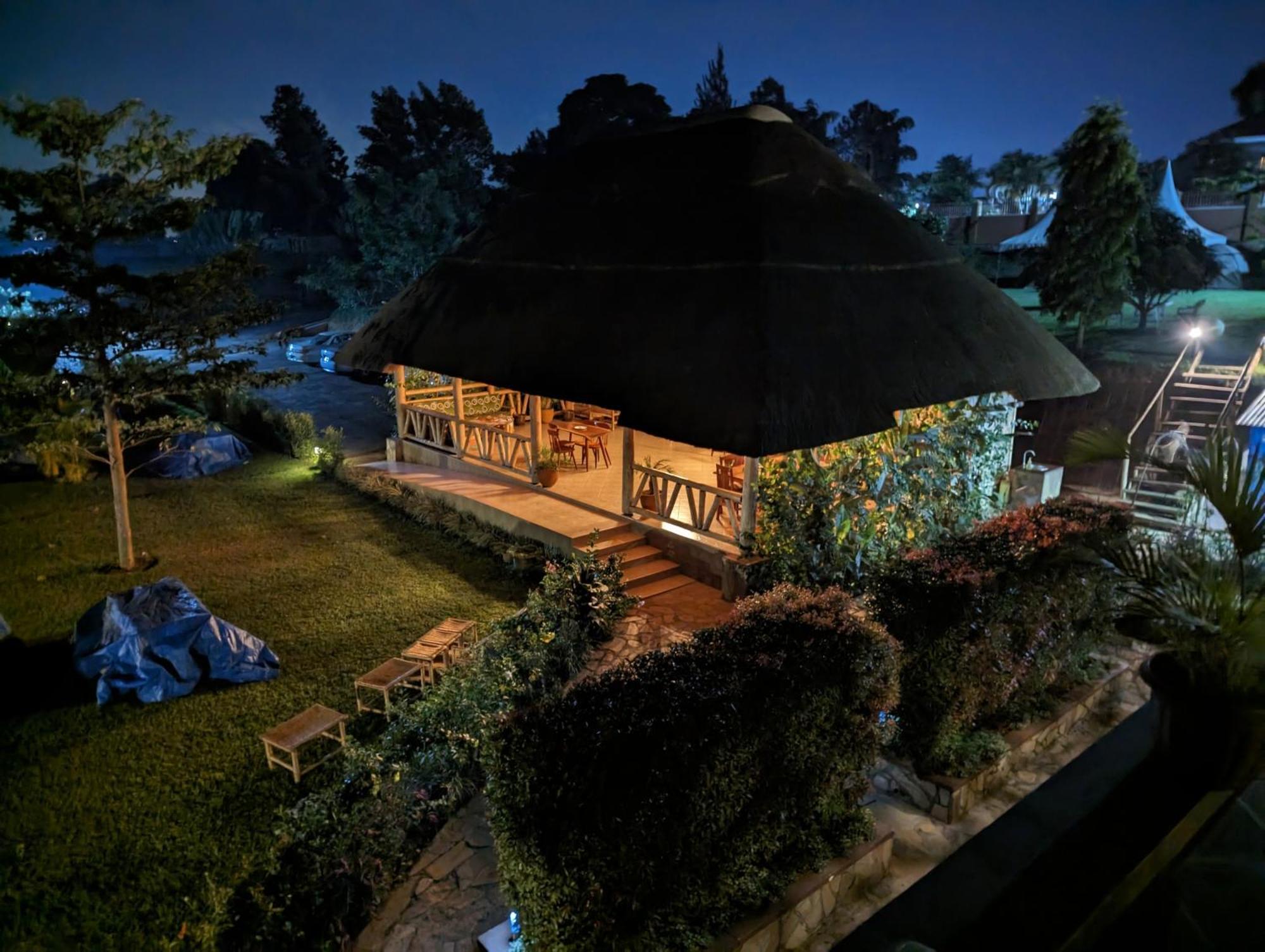 Oslo Gardens Bed & Breakfast Entebbe Luaran gambar