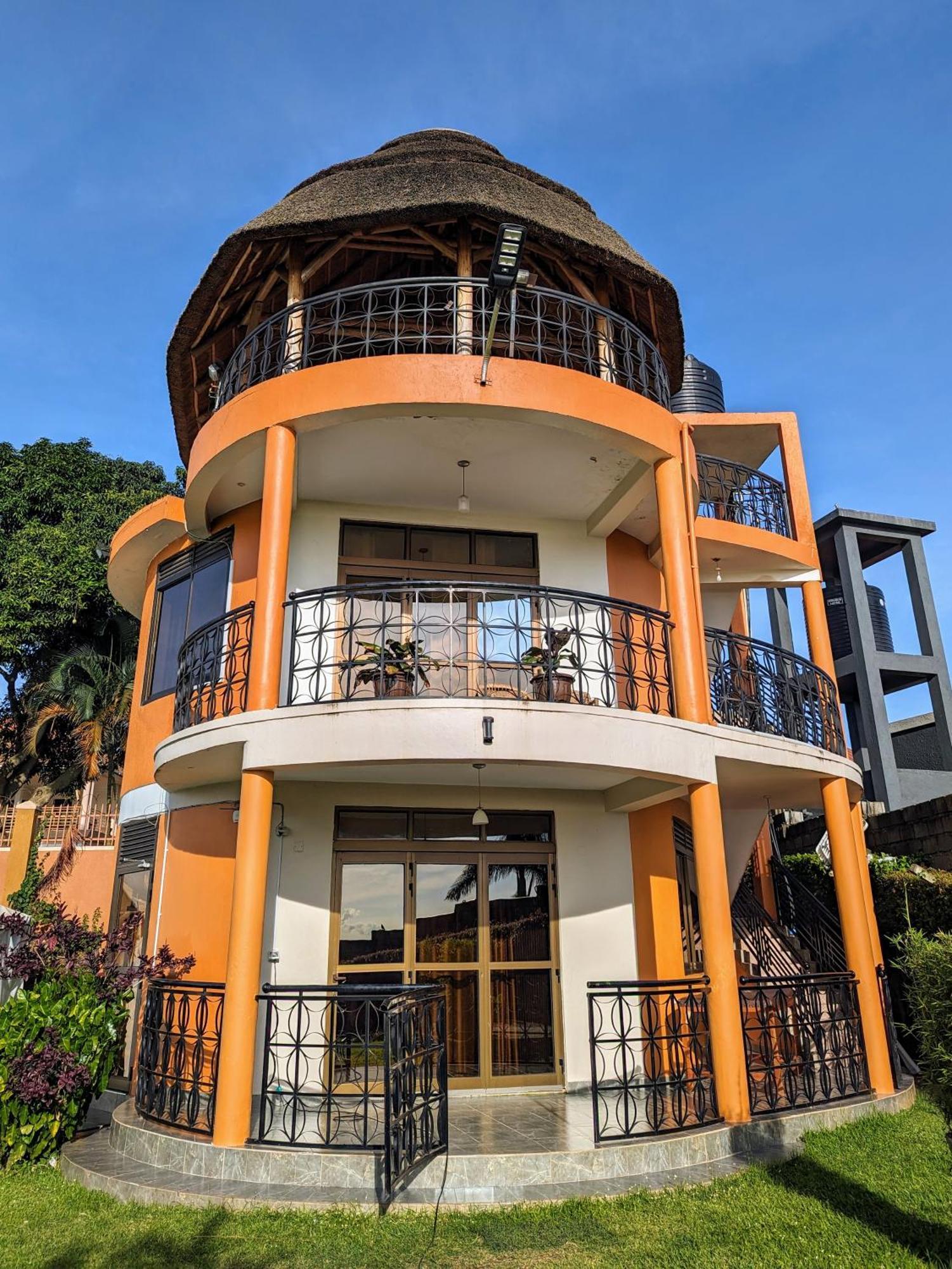 Oslo Gardens Bed & Breakfast Entebbe Luaran gambar